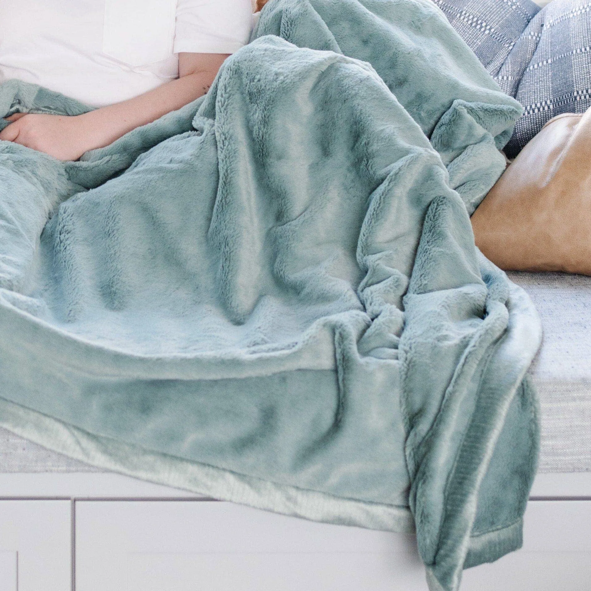LUSH XL BLANKETS: Natural