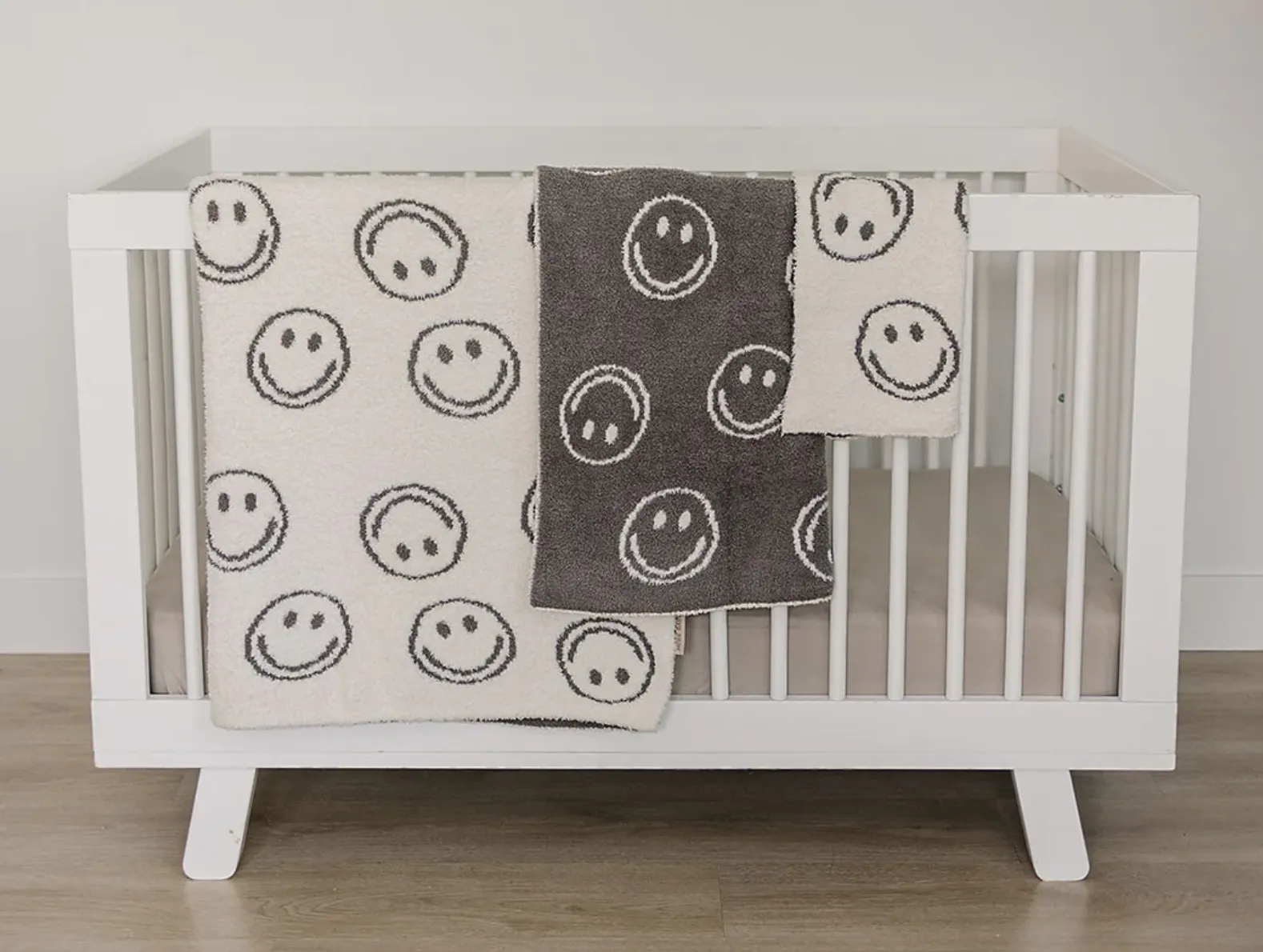 Mebie Baby - Plush Children's Smile Blanket in Taupe - (3 Sizes Available)