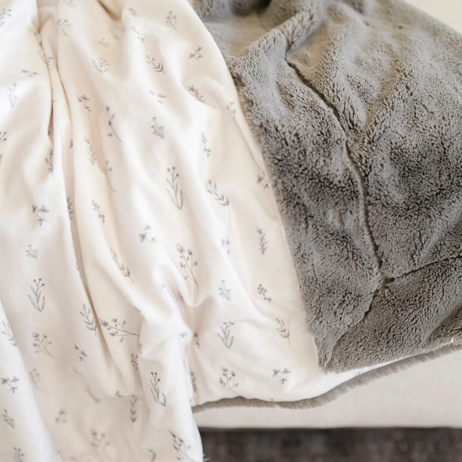 MINKY/LUSH THROW BLANKETS