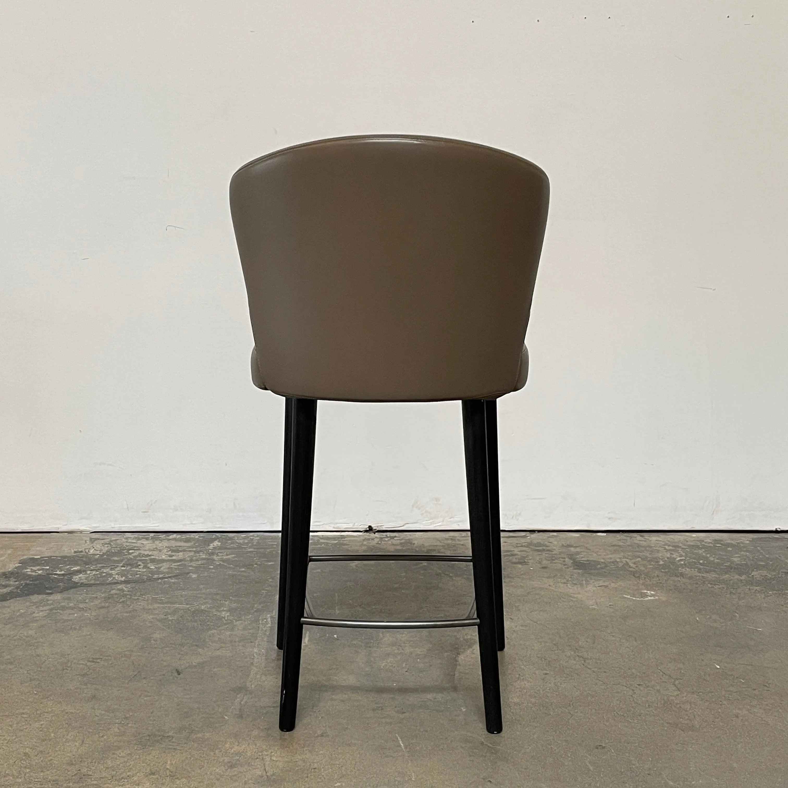 Minotti Aston Counter Stool Set in Dark Taupe